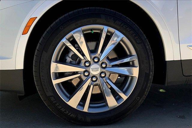 used 2024 Cadillac XT5 car, priced at $42,354