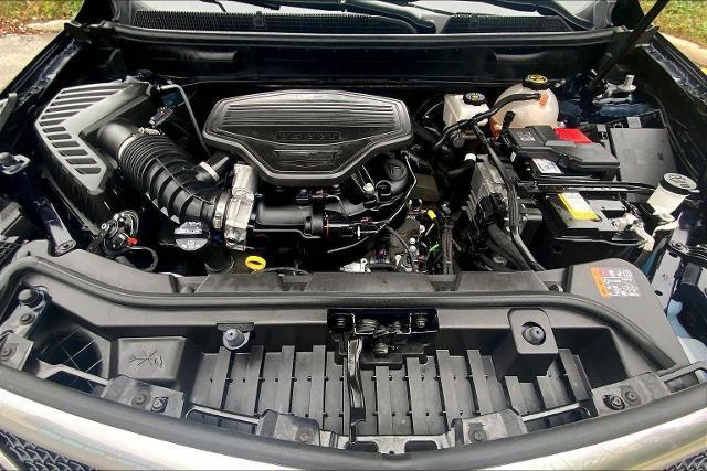 used 2022 Cadillac XT5 car, priced at $38,825