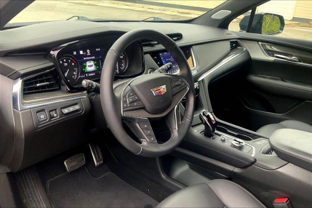 used 2022 Cadillac XT5 car, priced at $38,825