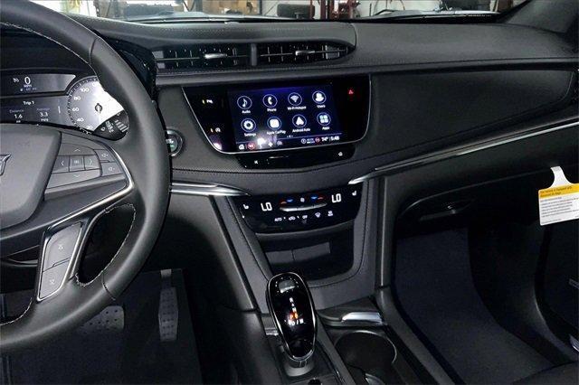 new 2025 Cadillac XT5 car, priced at $44,790
