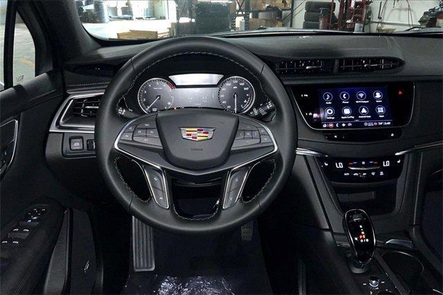 new 2025 Cadillac XT5 car, priced at $44,790