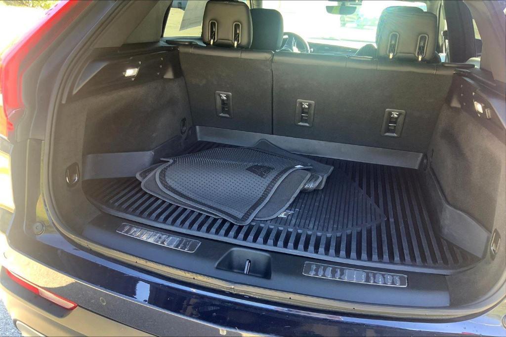 used 2022 Cadillac XT4 car, priced at $28,967