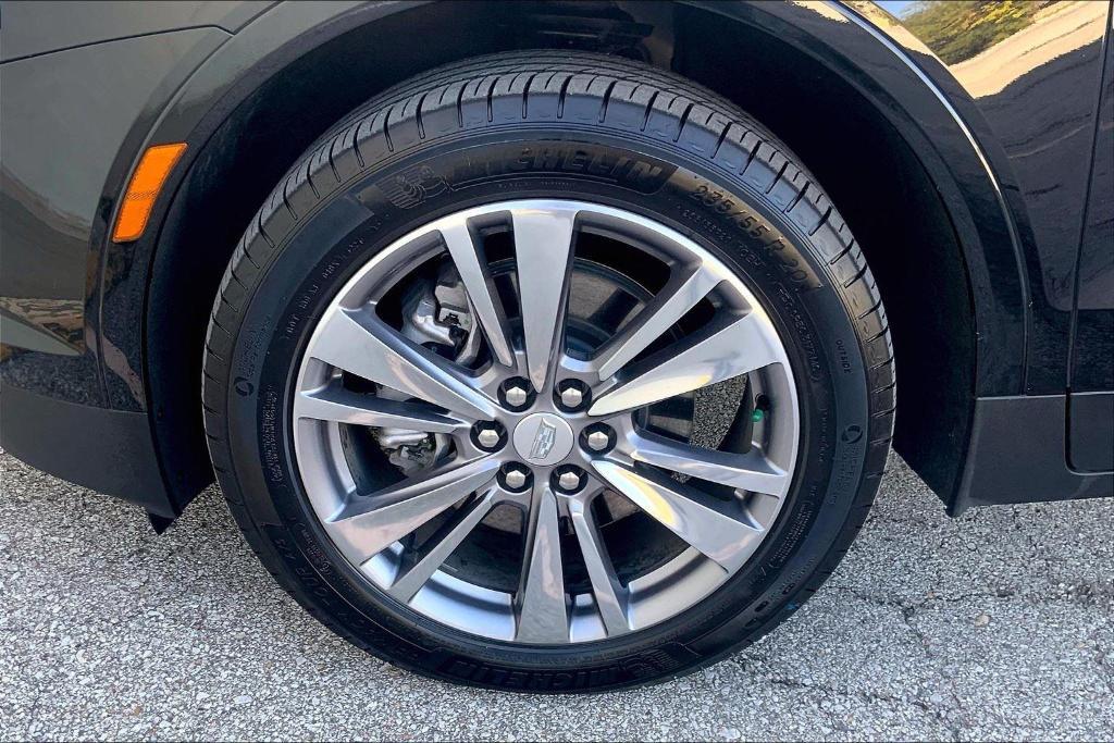 used 2025 Cadillac XT5 car, priced at $46,534