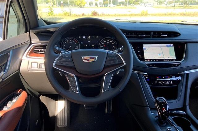 new 2025 Cadillac XT5 car, priced at $65,035
