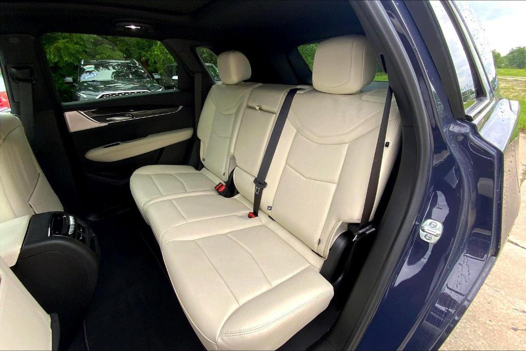 new 2025 Cadillac XT5 car, priced at $61,690