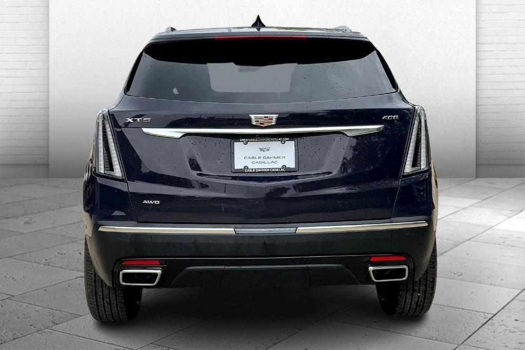 new 2025 Cadillac XT5 car, priced at $61,690