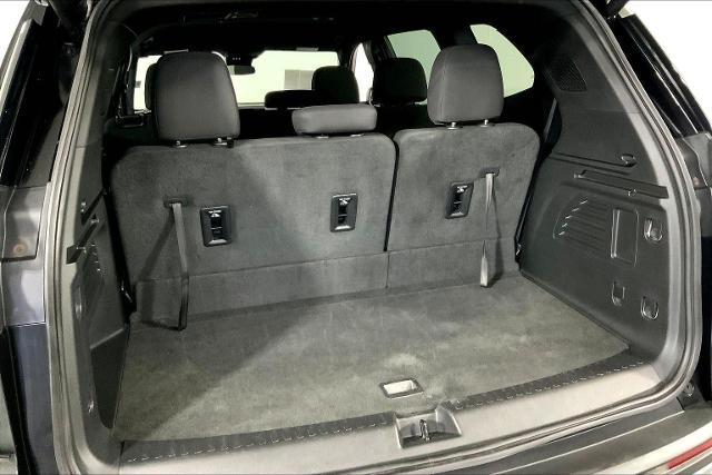 used 2025 GMC Acadia car, priced at $29,213