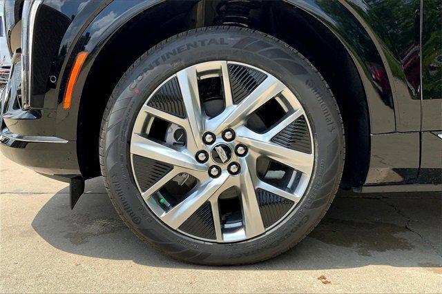 new 2025 Cadillac OPTIQ car, priced at $54,689