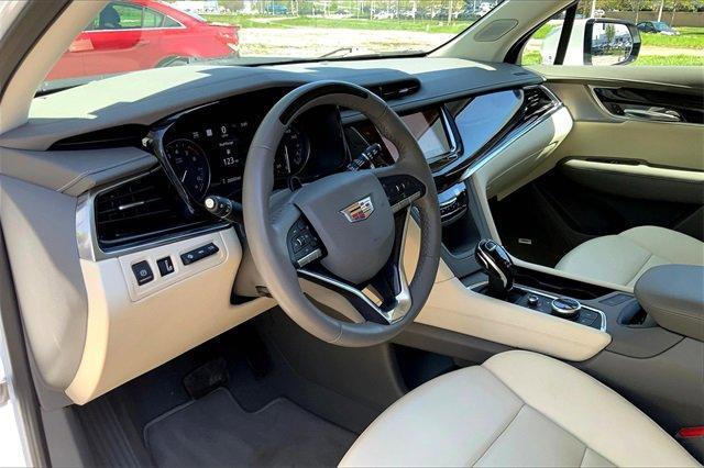used 2023 Cadillac XT6 car, priced at $46,460