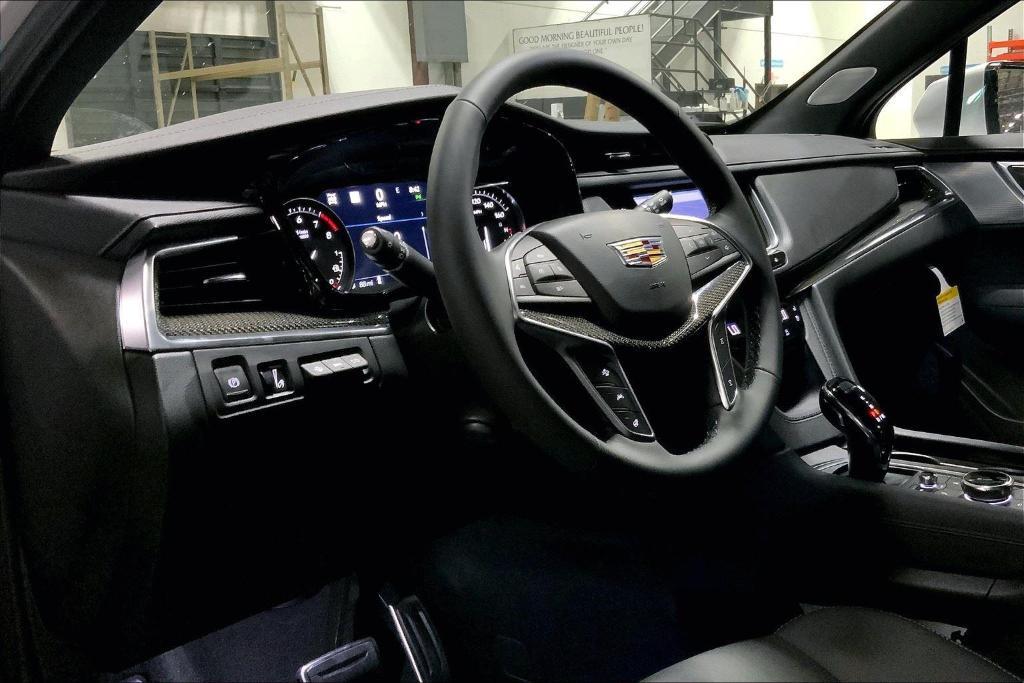 new 2025 Cadillac XT5 car, priced at $63,690