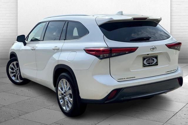 used 2021 Toyota Highlander car, priced at $35,627