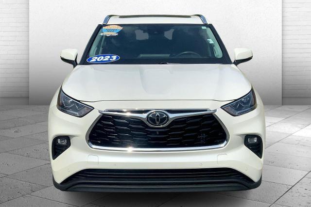 used 2021 Toyota Highlander car, priced at $35,627
