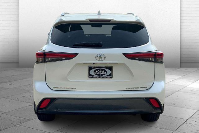 used 2021 Toyota Highlander car, priced at $35,627