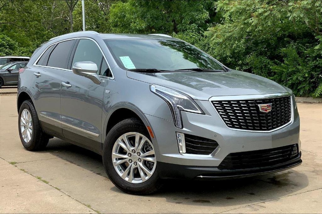 new 2025 Cadillac XT5 car, priced at $38,690