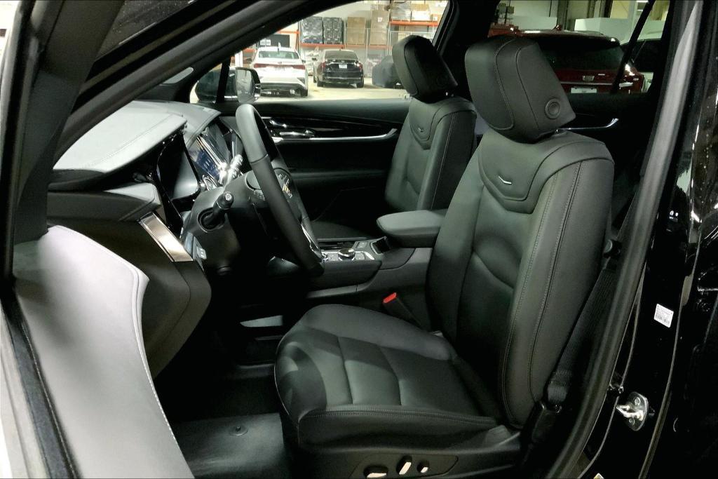 new 2025 Cadillac XT6 car, priced at $63,365