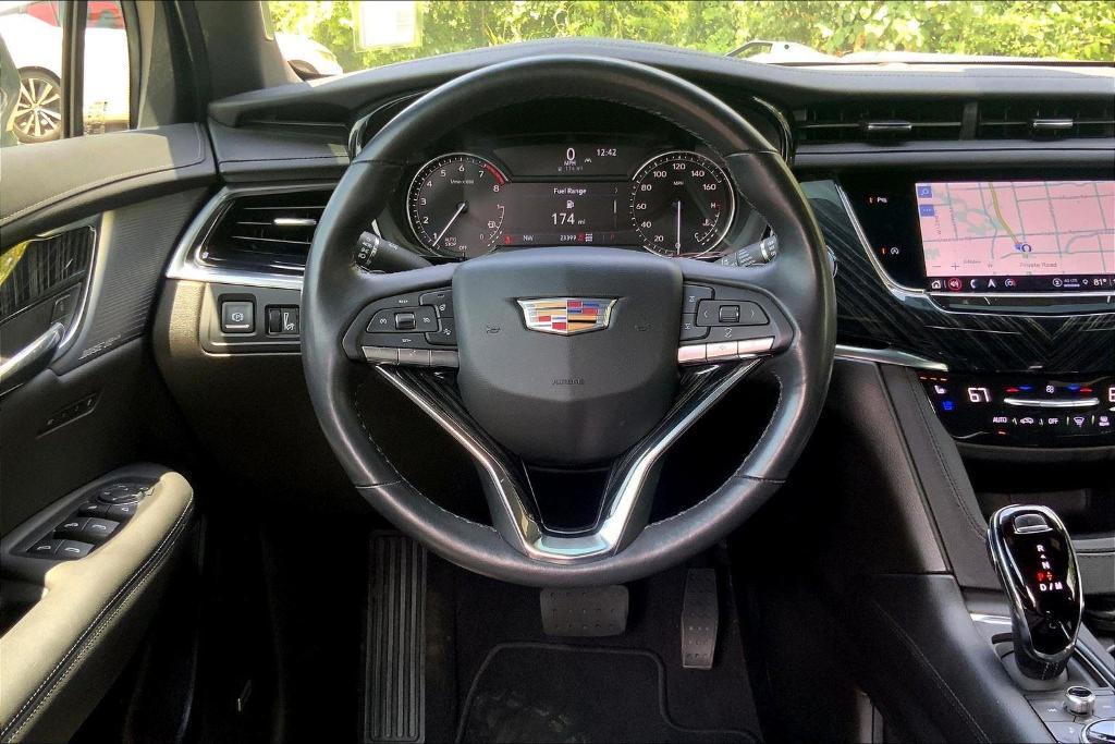 used 2023 Cadillac XT6 car, priced at $40,210