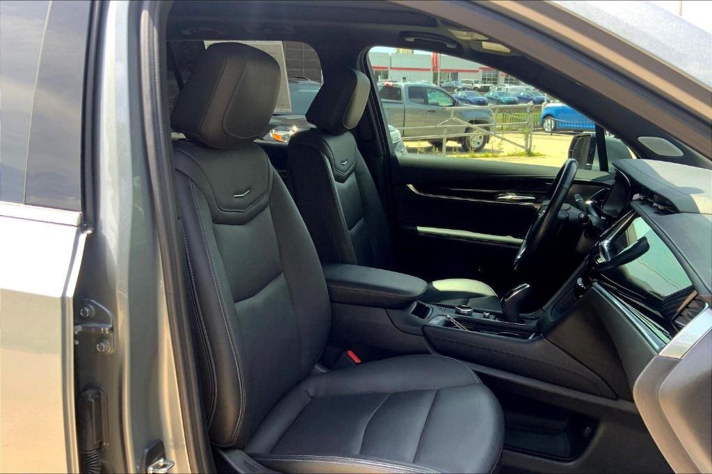 used 2023 Cadillac XT6 car, priced at $40,210