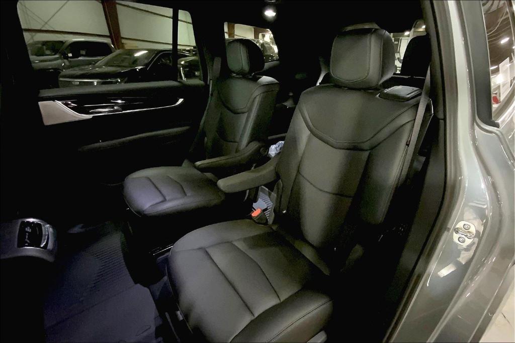 new 2025 Cadillac XT6 car, priced at $61,490