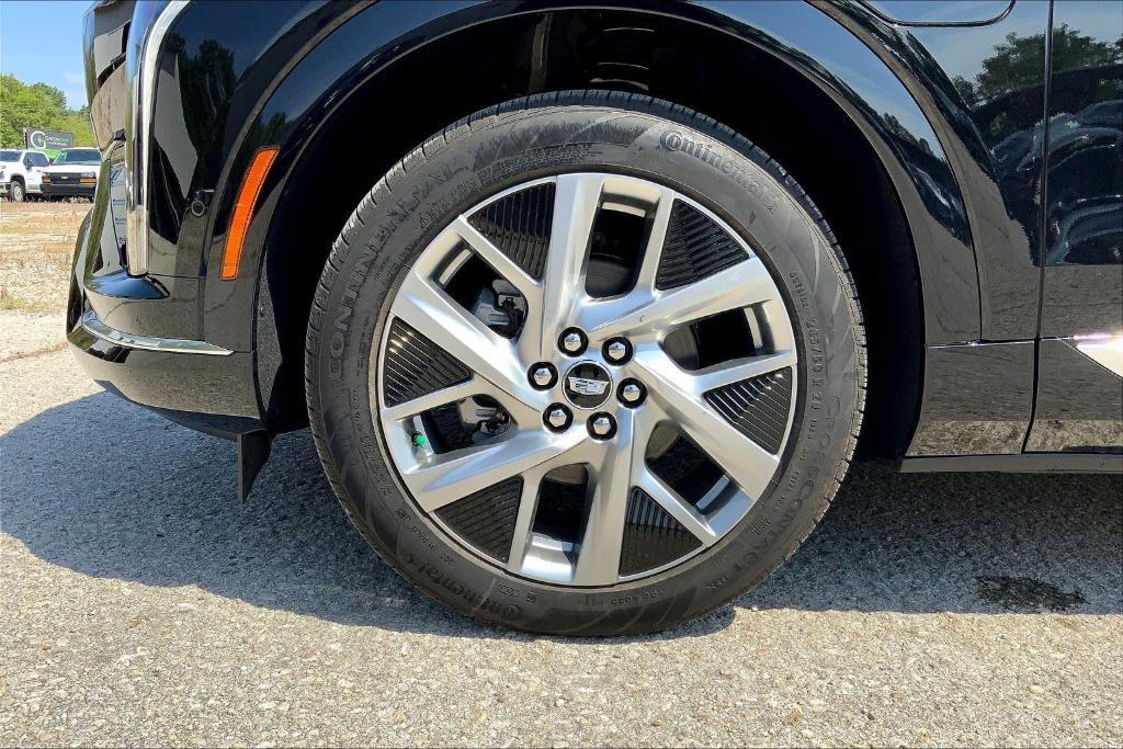 new 2025 Cadillac OPTIQ car, priced at $54,390