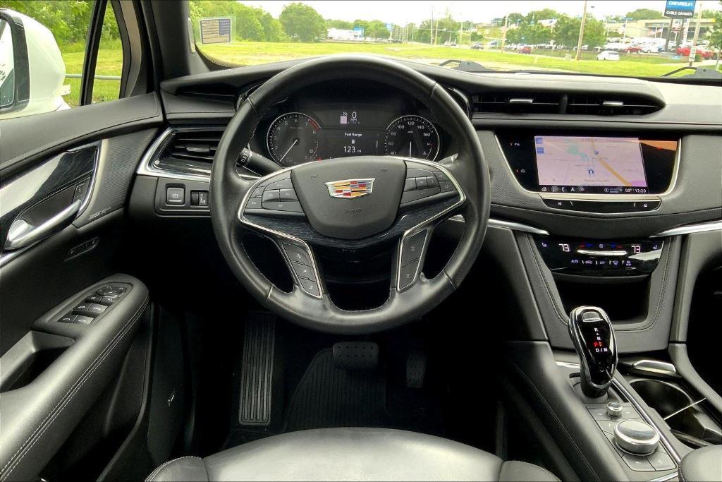 used 2022 Cadillac XT5 car, priced at $29,564