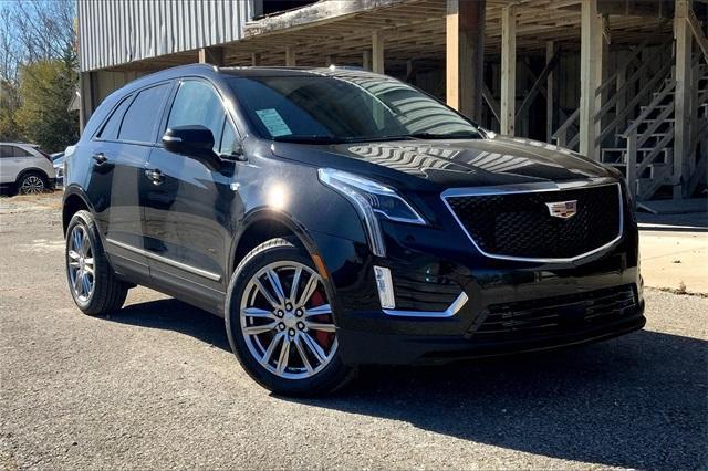 new 2025 Cadillac XT5 car, priced at $62,365