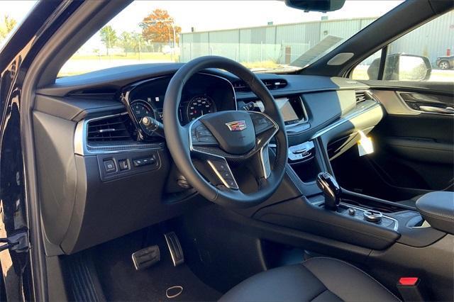 new 2025 Cadillac XT5 car, priced at $62,365