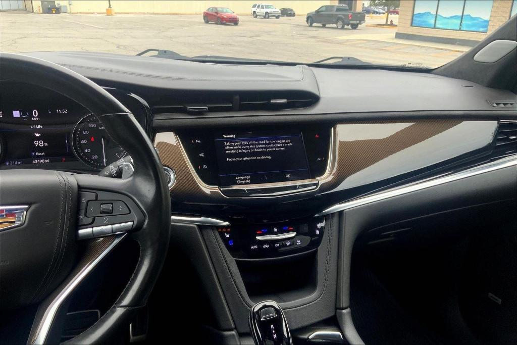 used 2024 Cadillac XT6 car, priced at $42,894