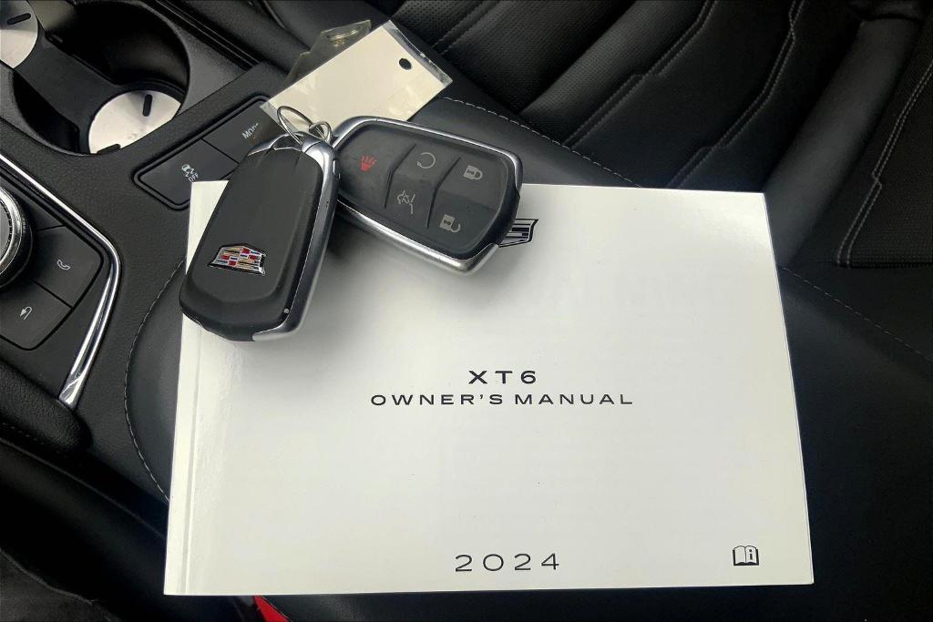 used 2024 Cadillac XT6 car, priced at $42,894