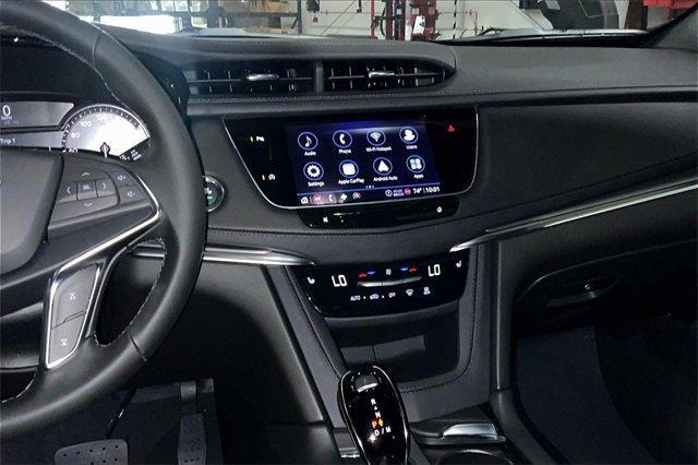 new 2025 Cadillac XT5 car, priced at $46,015
