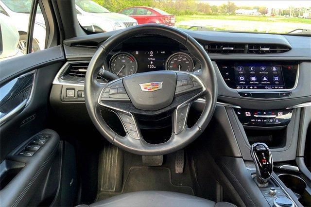 used 2022 Cadillac XT5 car, priced at $36,979