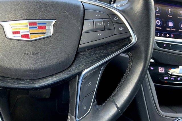 used 2022 Cadillac XT5 car, priced at $36,979