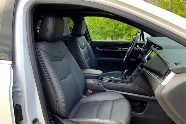 used 2022 Cadillac XT5 car, priced at $36,979
