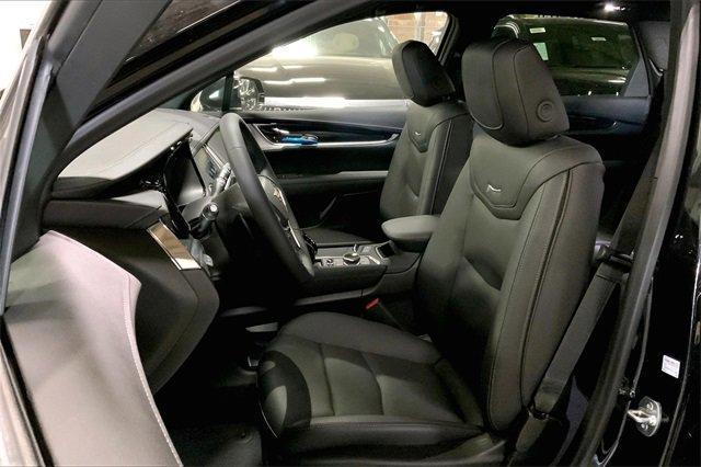new 2025 Cadillac XT5 car, priced at $59,789