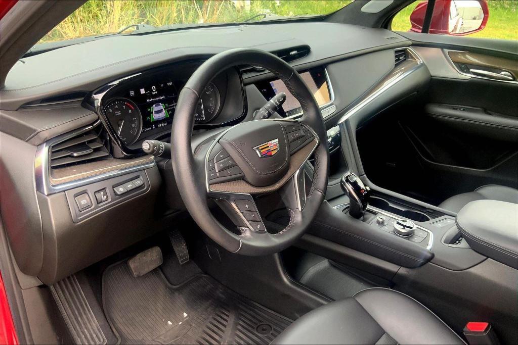used 2024 Cadillac XT5 car, priced at $50,691