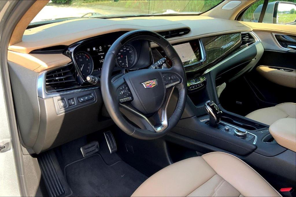 used 2024 Cadillac XT6 car, priced at $53,491