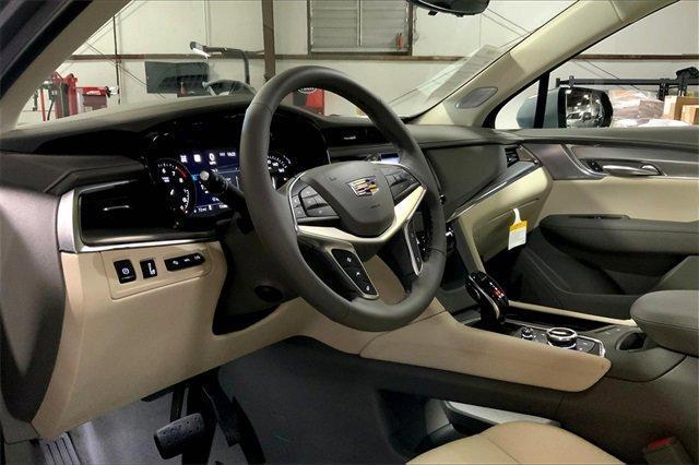 new 2025 Cadillac XT5 car, priced at $59,164