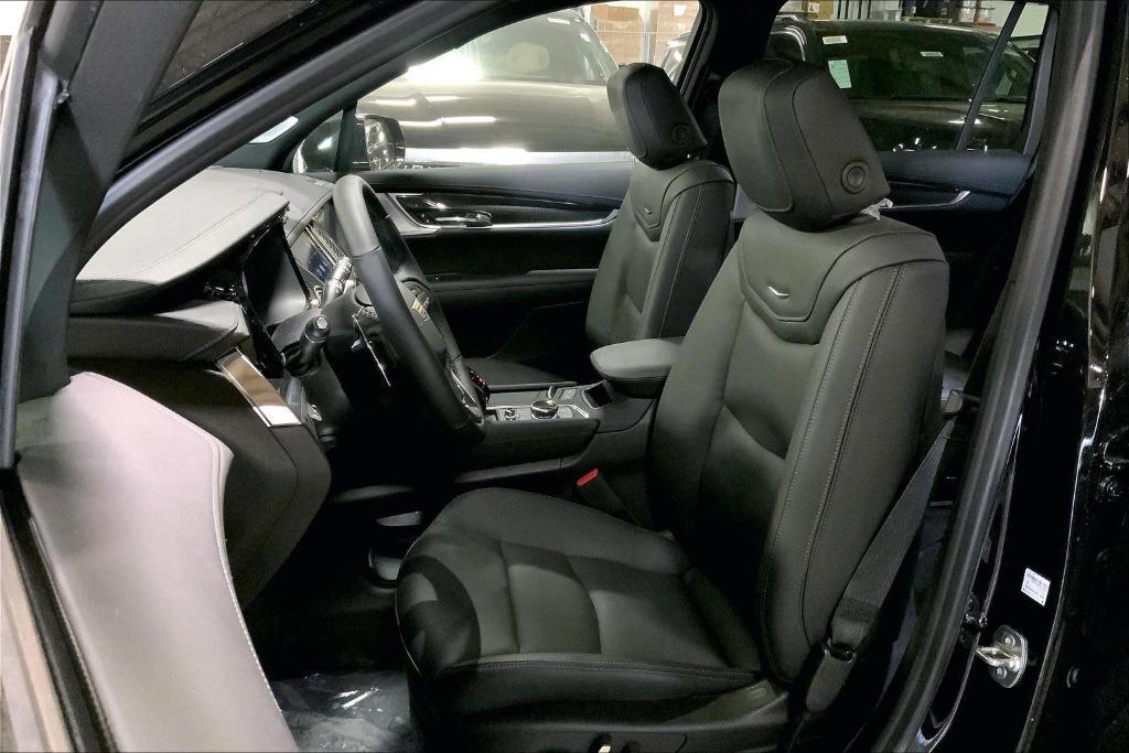 new 2025 Cadillac XT6 car, priced at $66,065