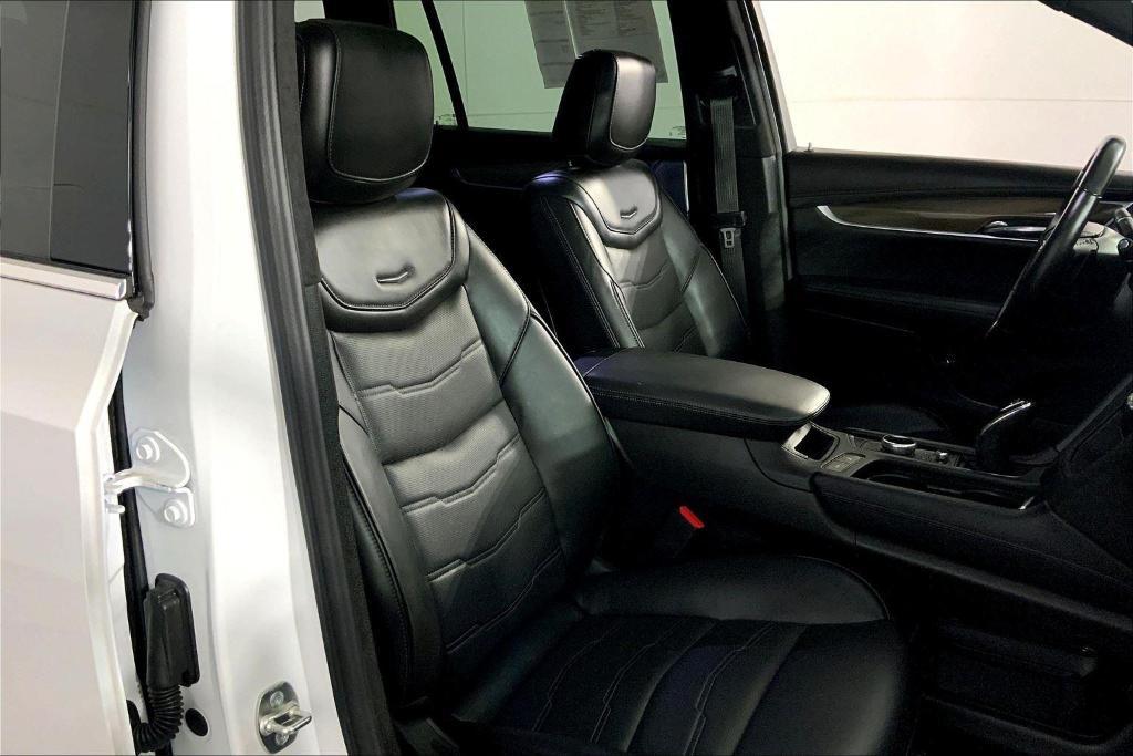 used 2024 Cadillac XT6 car, priced at $43,892