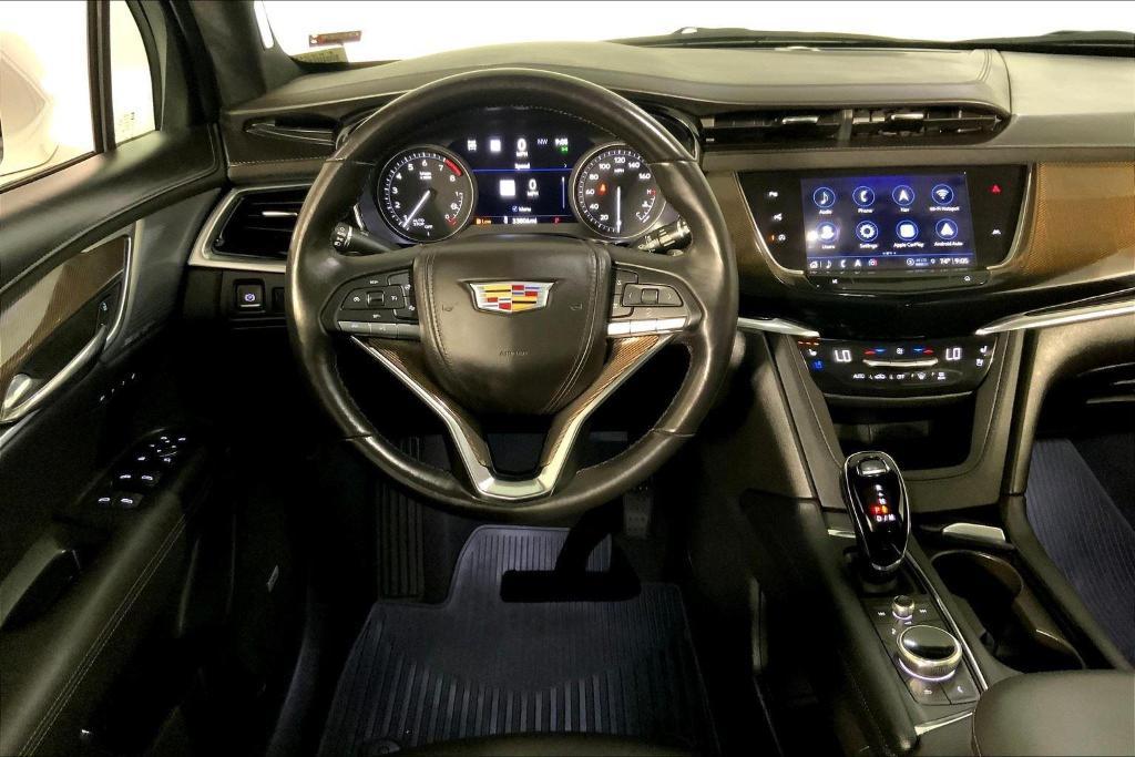 used 2024 Cadillac XT6 car, priced at $43,892
