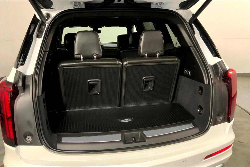 used 2024 Cadillac XT6 car, priced at $43,892