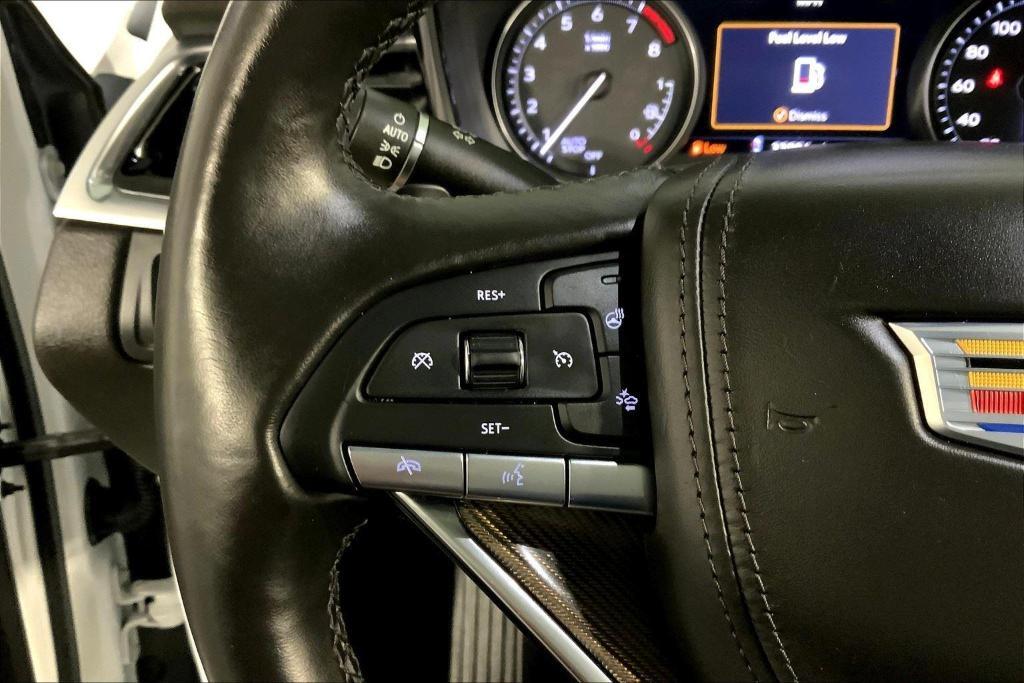 used 2024 Cadillac XT6 car, priced at $43,892