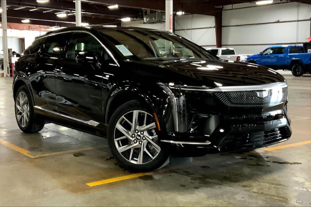 new 2025 Cadillac OPTIQ car, priced at $54,390