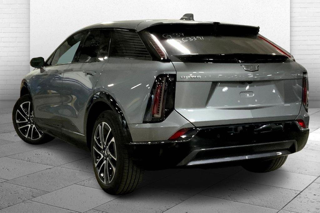 new 2025 Cadillac OPTIQ car, priced at $55,914
