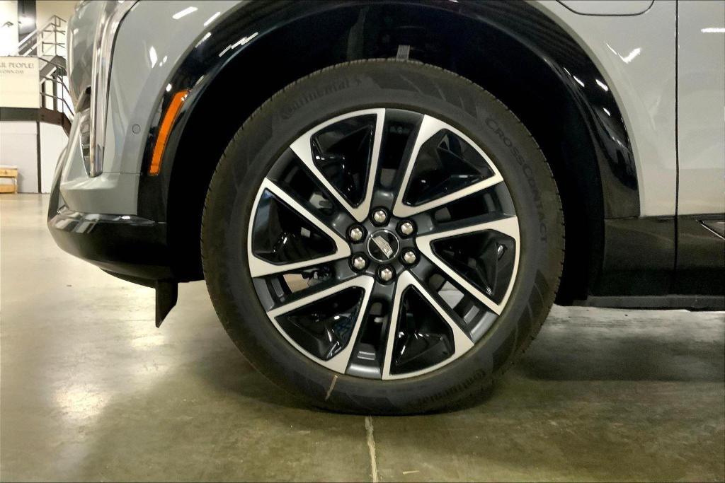 new 2025 Cadillac OPTIQ car, priced at $55,914