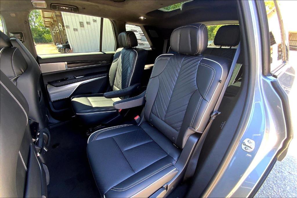 new 2026 Cadillac VISTIQ car, priced at $98,190