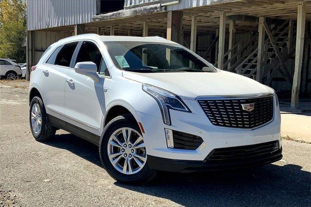 new 2025 Cadillac XT5 car, priced at $38,915