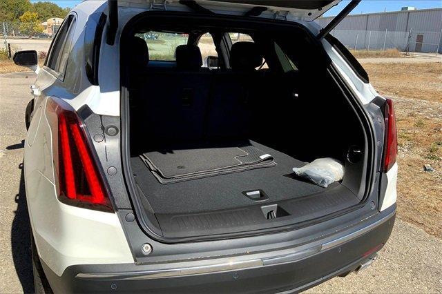 new 2025 Cadillac XT5 car, priced at $38,915
