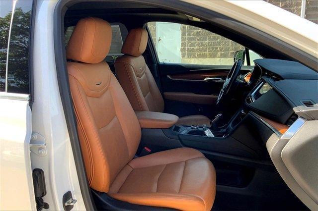 used 2022 Cadillac XT5 car, priced at $27,458
