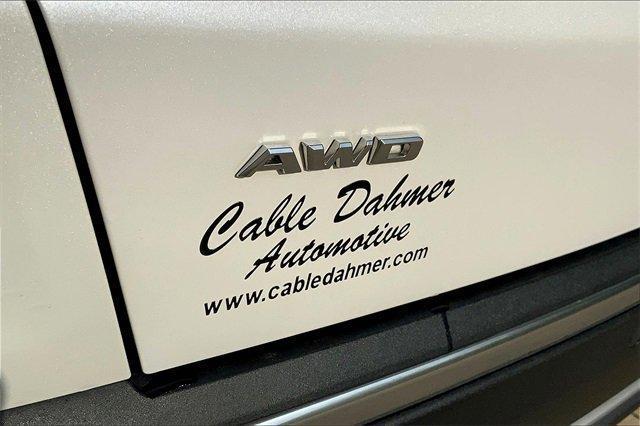 used 2022 Cadillac XT5 car, priced at $27,458