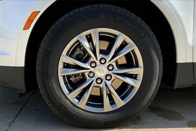 used 2022 Cadillac XT5 car, priced at $27,458